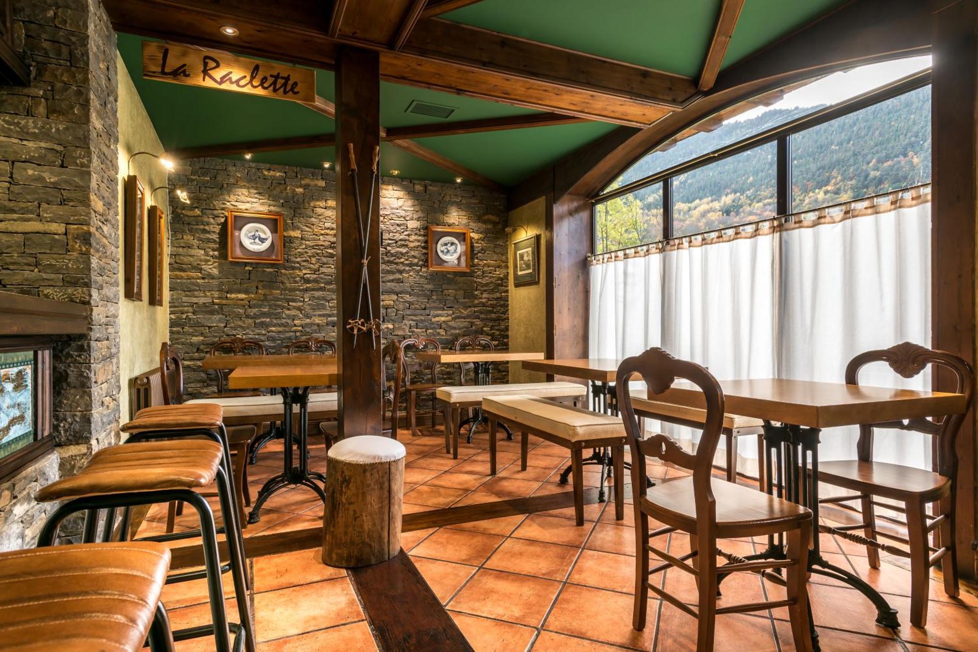 El Refugio De Aran Vielha Aparthotel Экстерьер фото